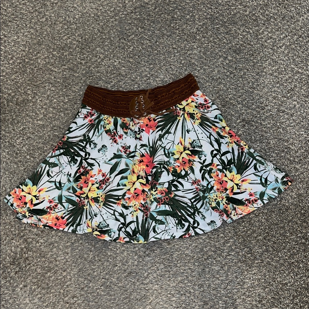 Girls skirt. 14/L